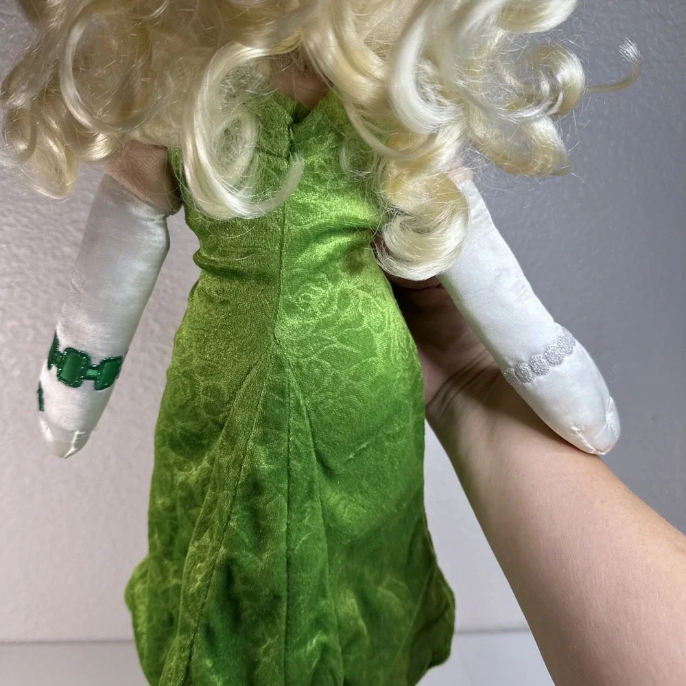 Disney Store Miss Piggy 20